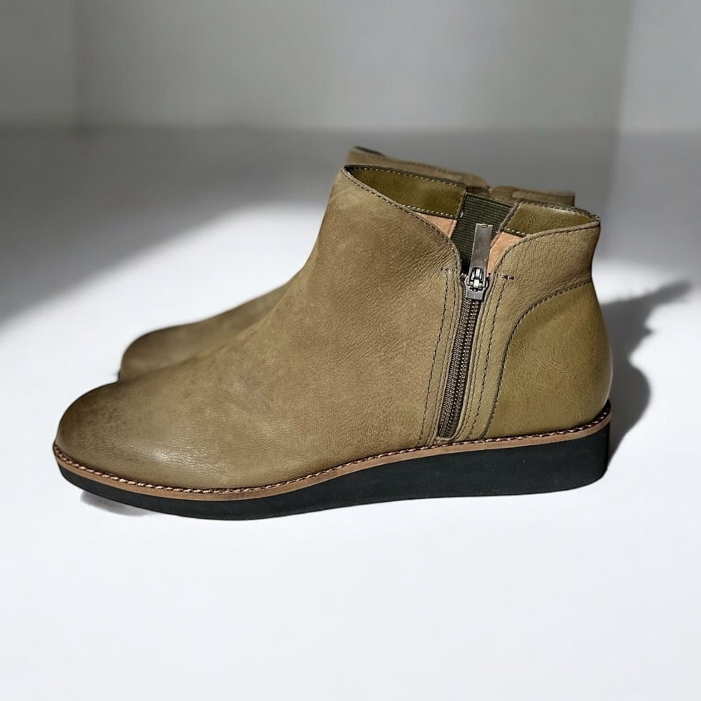 🌻NEW SoftWalk Wesley Utilitarian Leather Ankle Boot Bootie Women's Size 10
